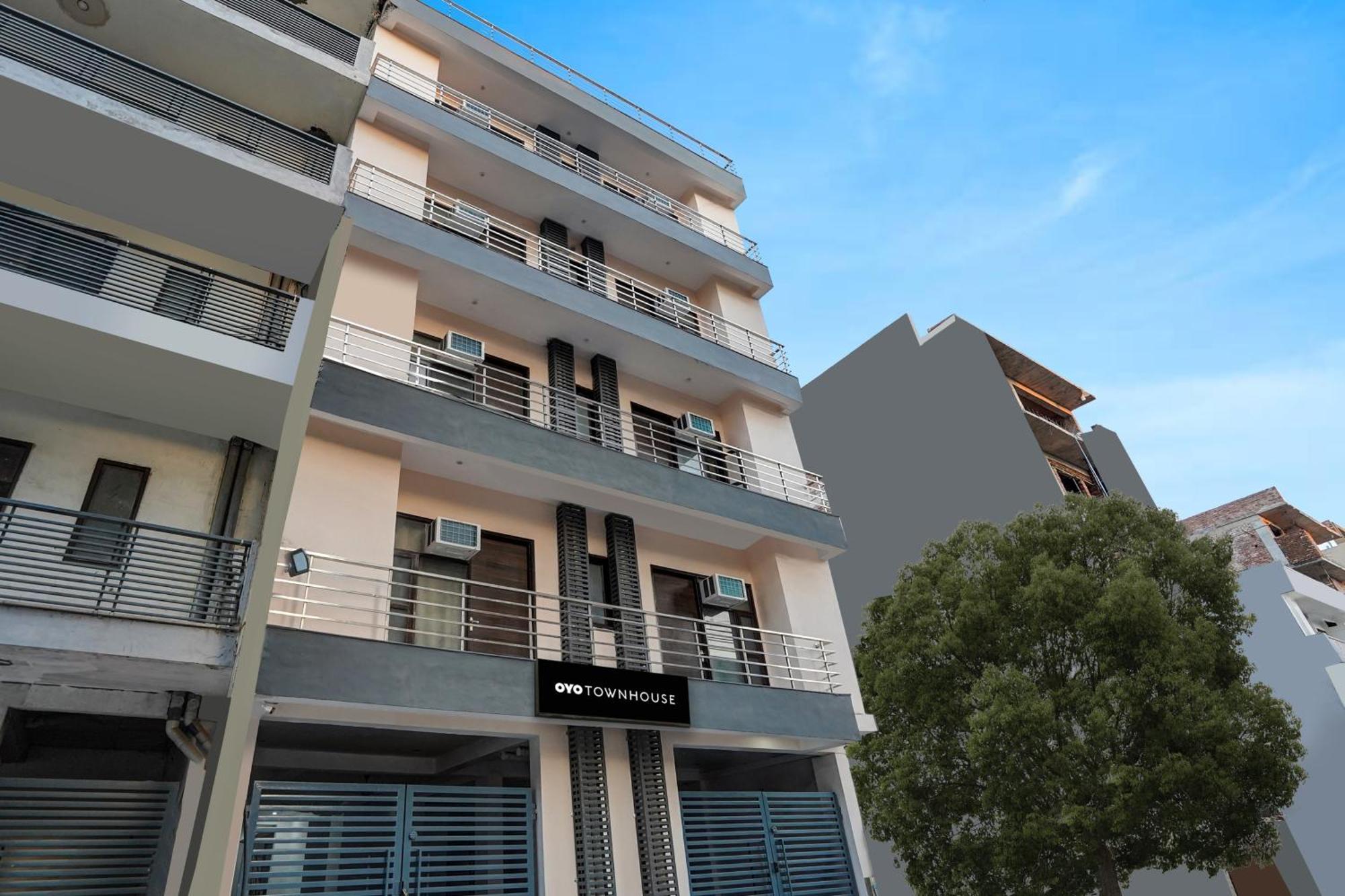 Townhouse Cloud Bay Hotell Gurgaon Eksteriør bilde