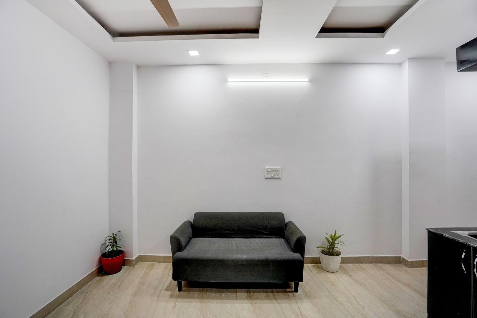 Townhouse Cloud Bay Hotell Gurgaon Eksteriør bilde